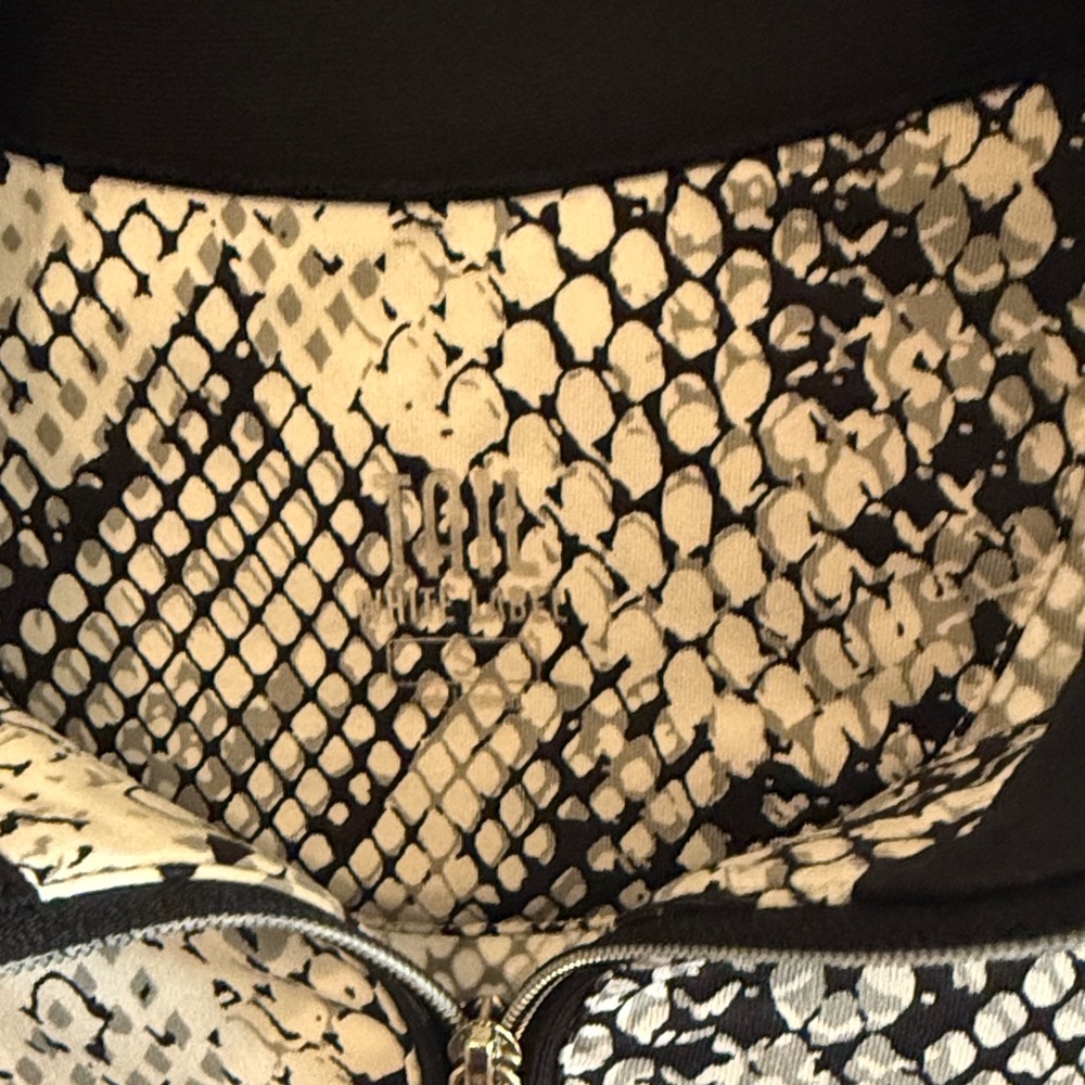 Tail Black  and White Snake Print 1/4 Zip golf top - Picture 2 of 4